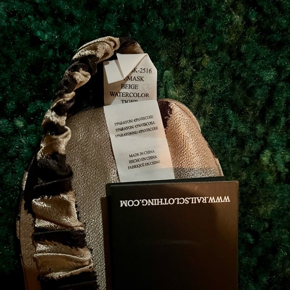 NWT Rails Sleep Mask - Picture 3 of 6